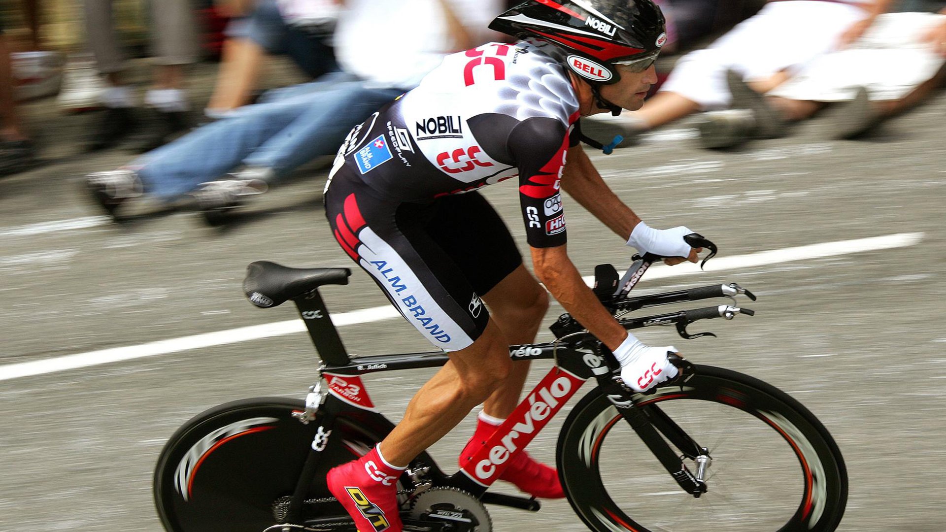 乐鱼电竞在线平台-100米自选手转身动作速度对比，百米转机